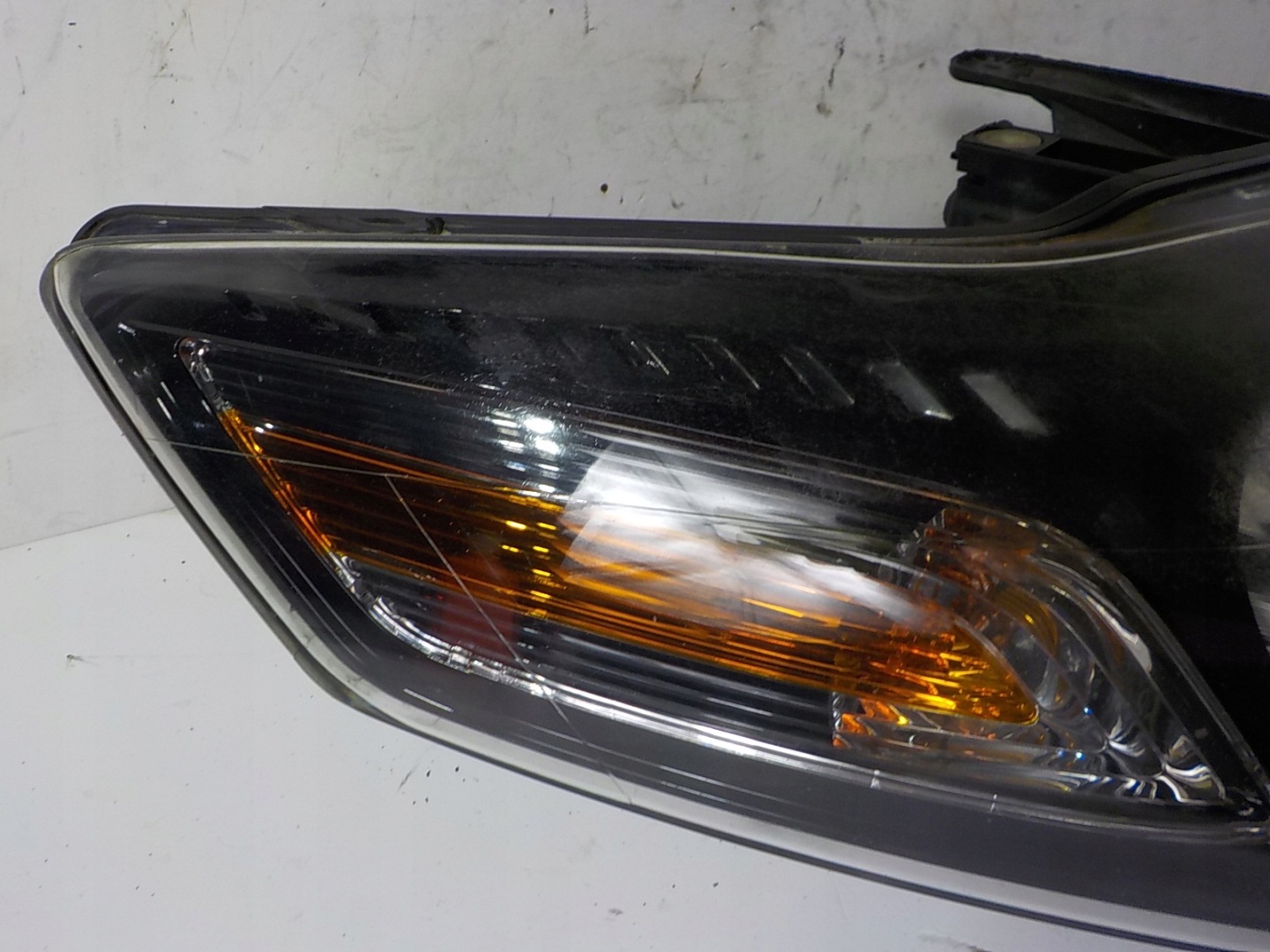 FORD MONDEO IV MK4 ST XENON light right front front UK