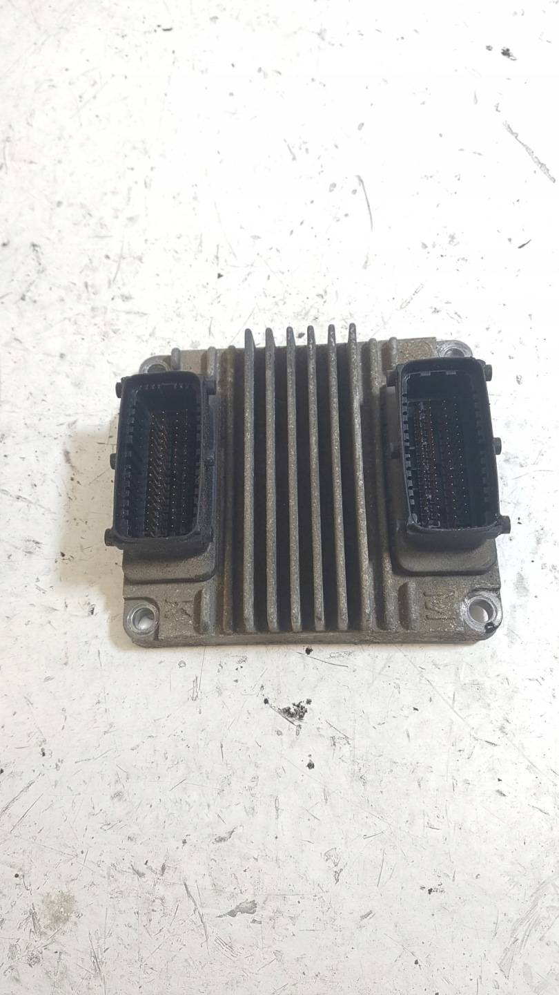 computer of the engine control unit OPEL CORSA C 8972333706