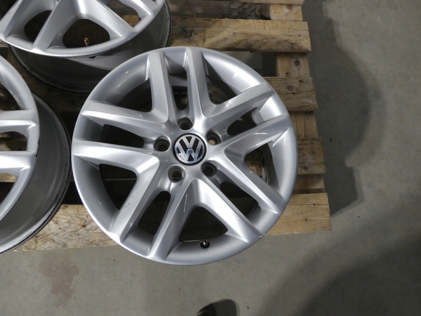 4X discs aluminium disc 5N0601025 VW 5X112