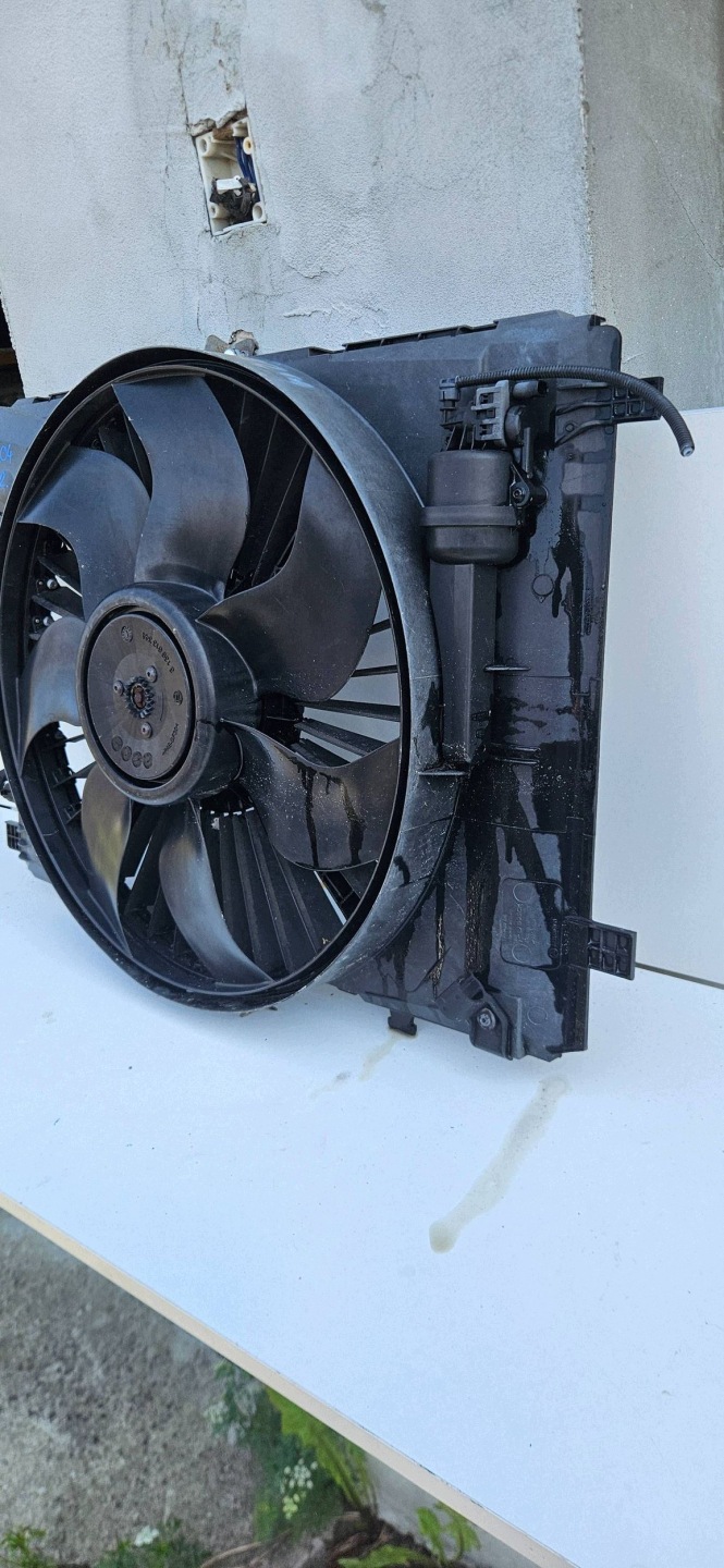 Mercedes-Benz C E 204 212 ventilátor chladiče 2045000755