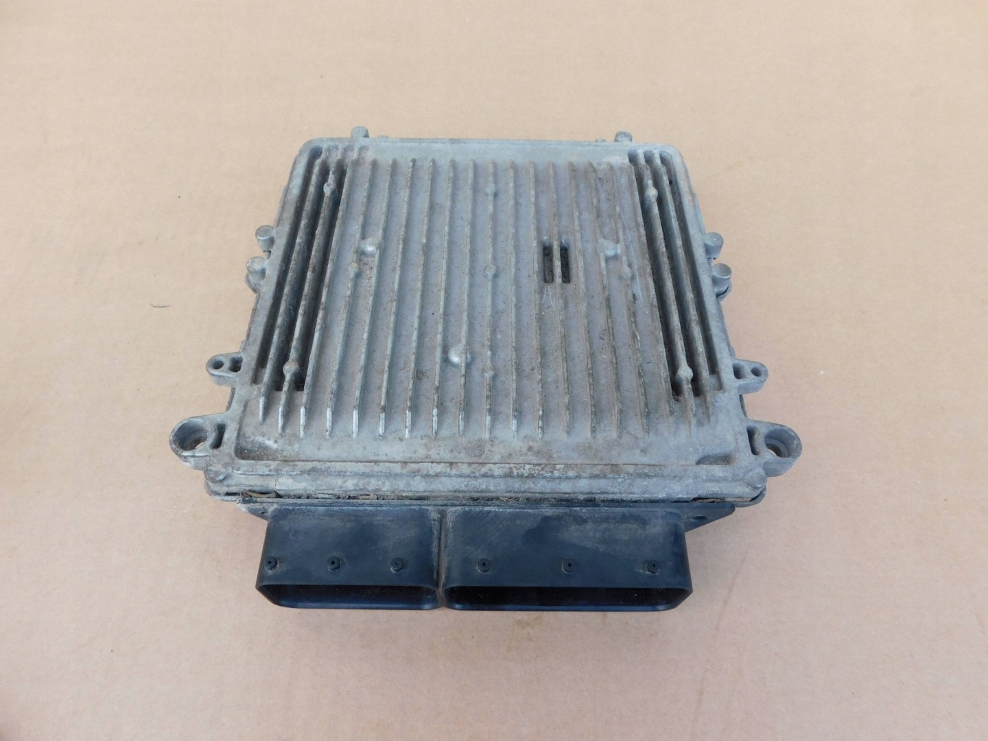 control unit of the engine Mercedes Sprinter 906 2.2 CDI OM646 A6461500477 computer