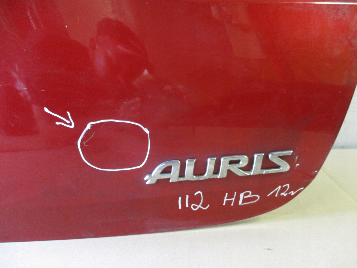 kapota Toyota Auris II 2 HB 12r