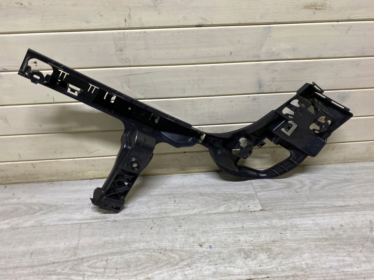BMW 2 F46 bumper bracket left rear 7387277