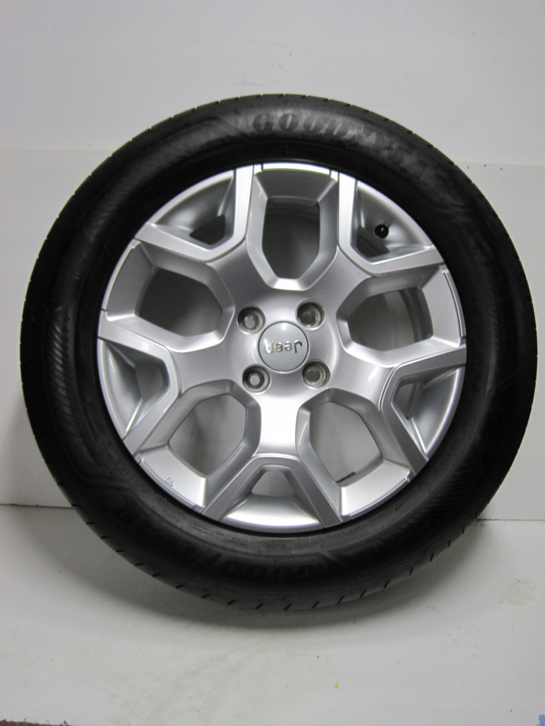 wheels discs tyres JEEP AVENGER R17