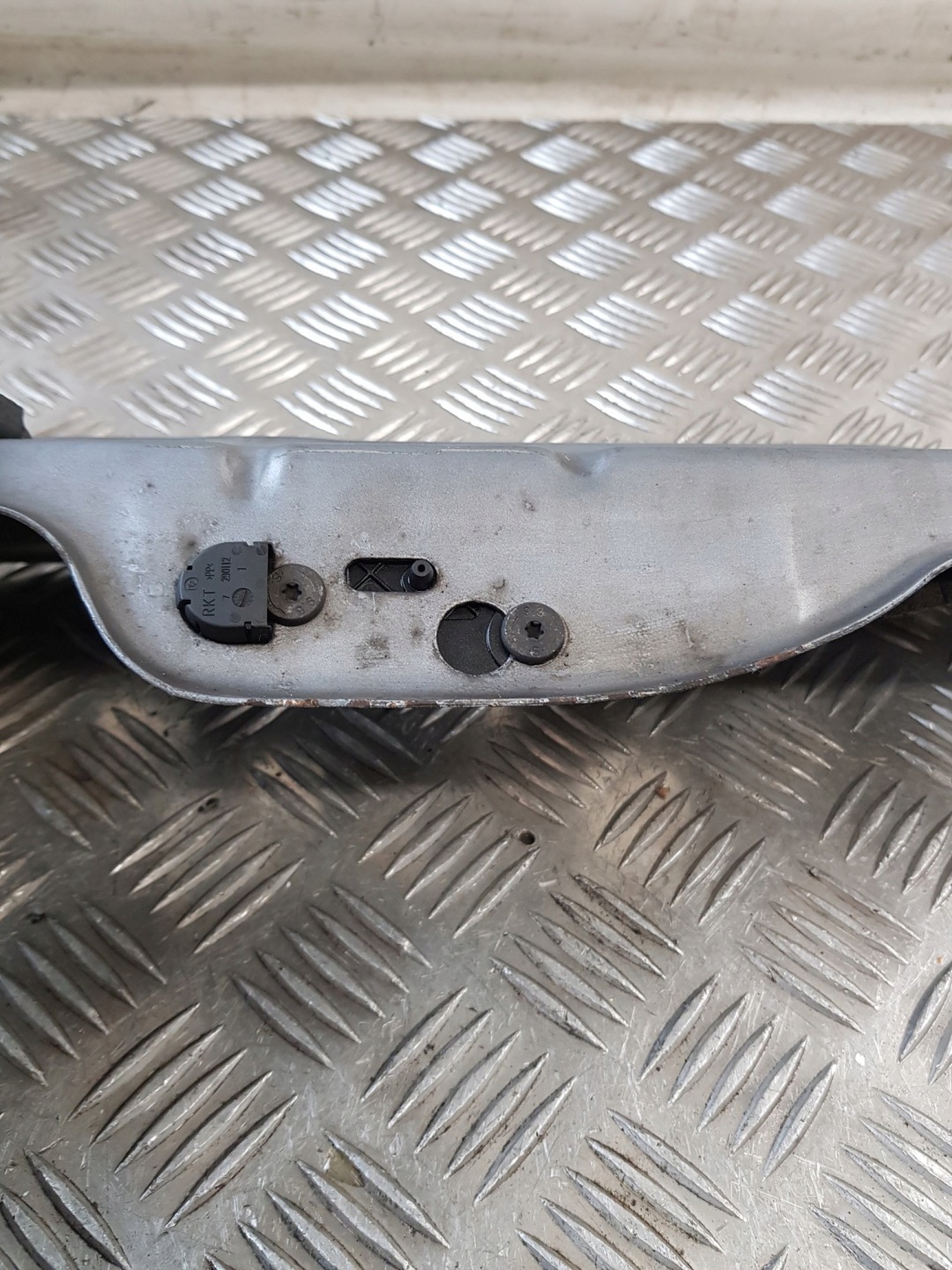front upper panel + impact sensor 13158750 OPEL ASTRA H 07R
