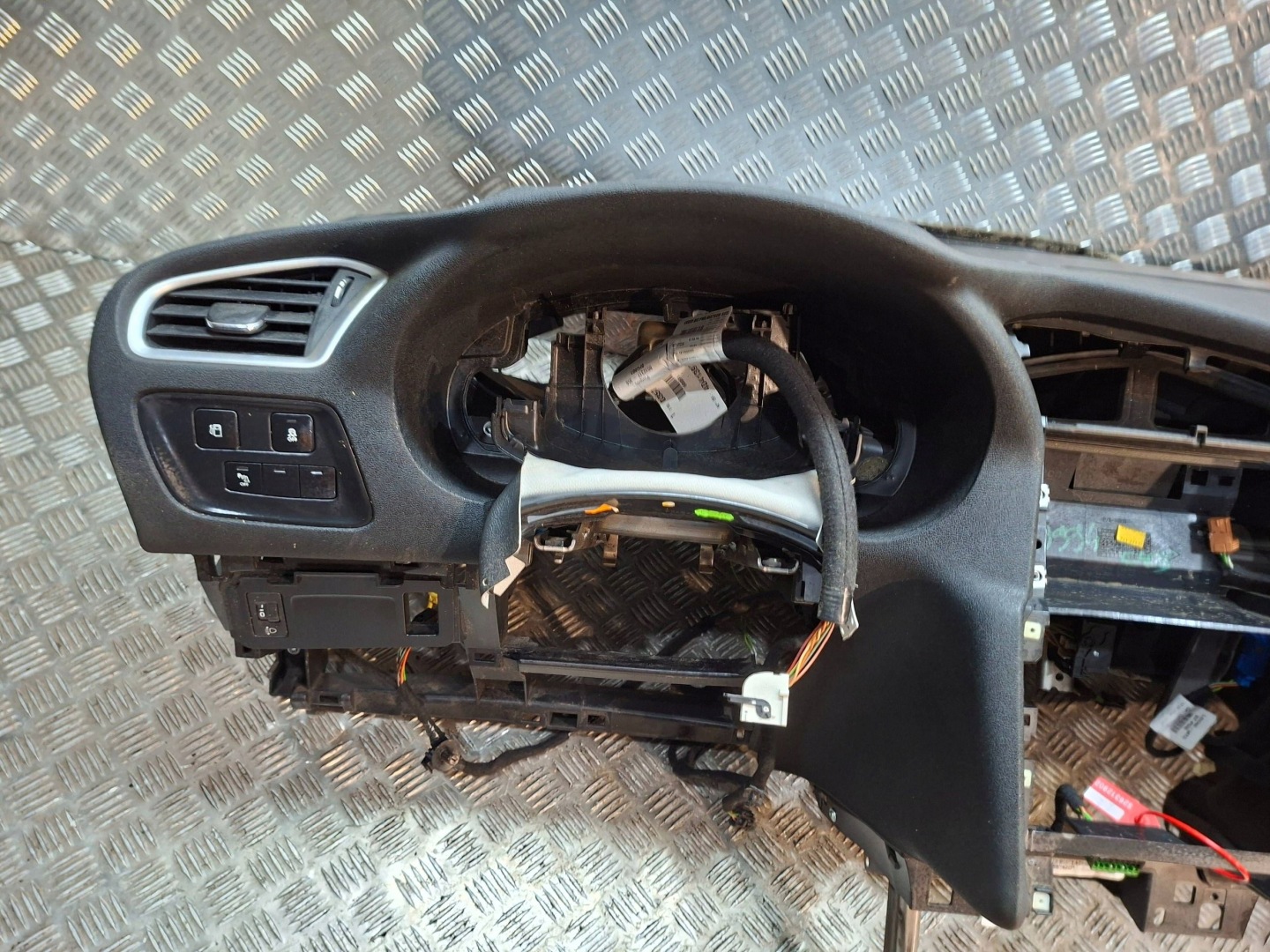 dashboard console 96765874ZD CITROEN C4 II B7 2010