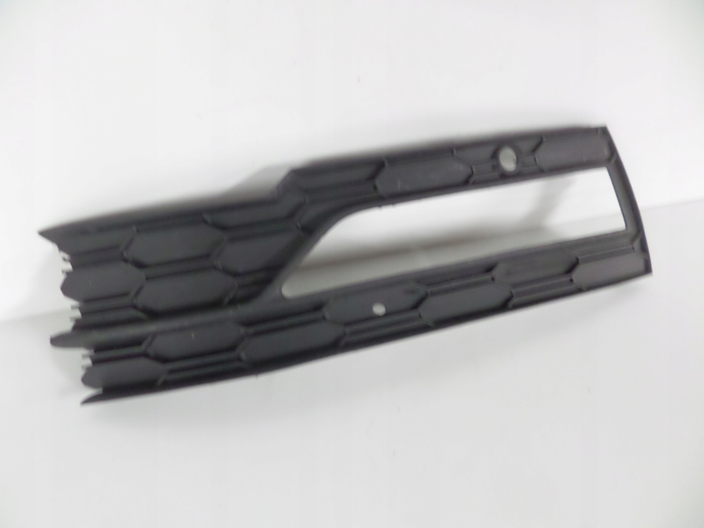 grille grid of a bumper left SKODA OCTAVIA 4 IV 19
