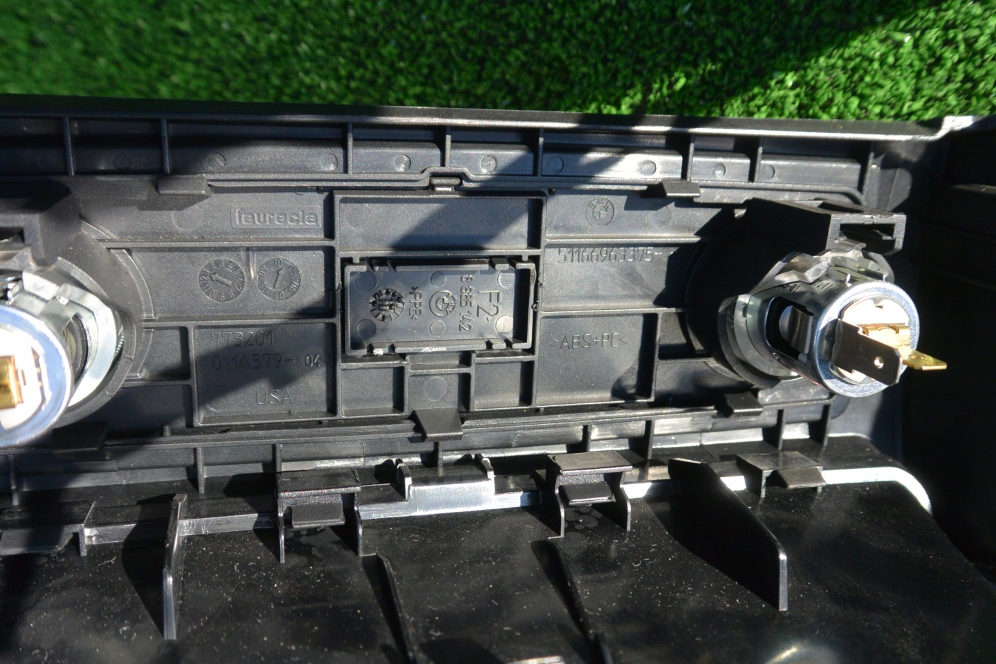 BLENDE ABDECKUNG GEHÄUSE HANDSCHUHFACH TUNELU HECK BMW X5 E70 LIFT