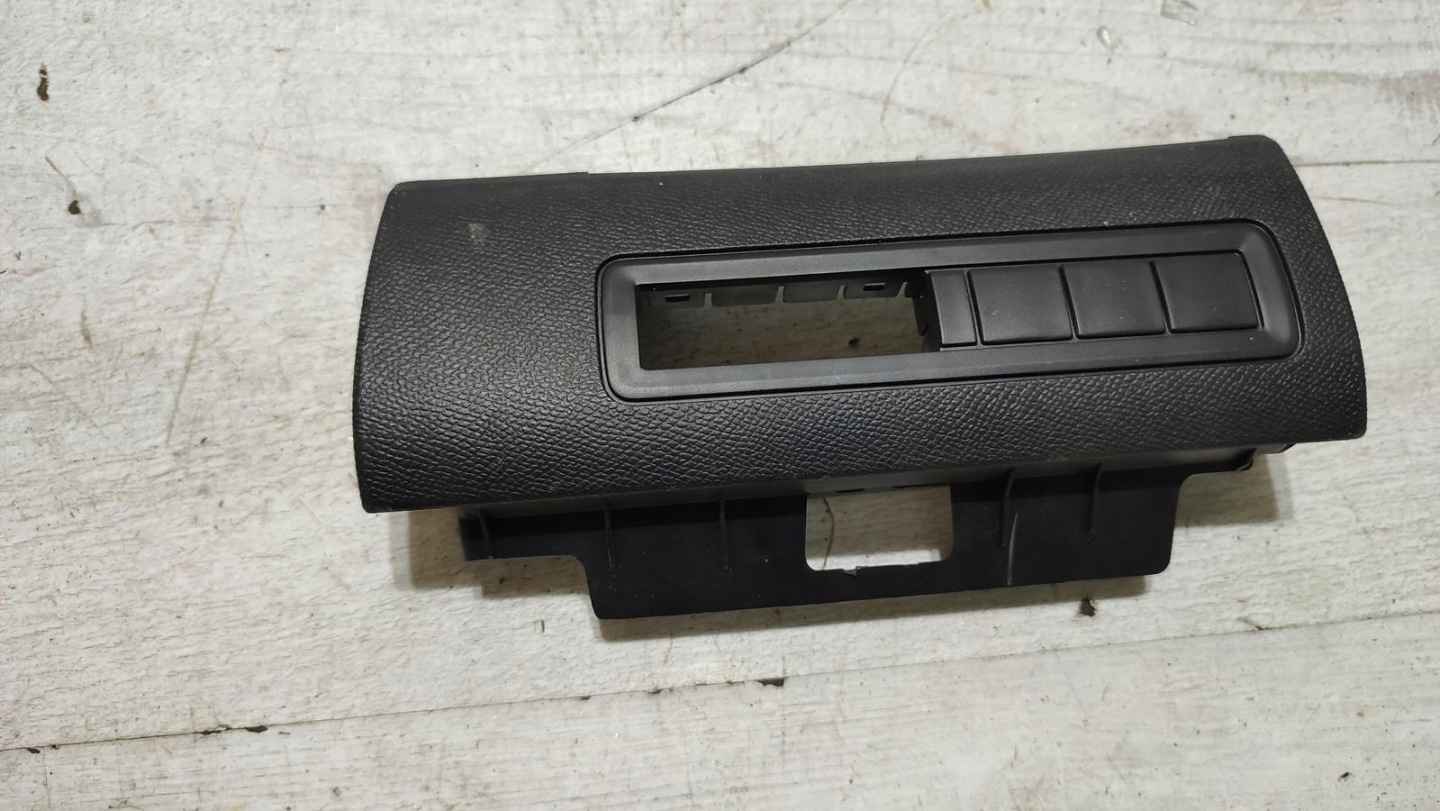 panel Console Peugeot 308 II T9