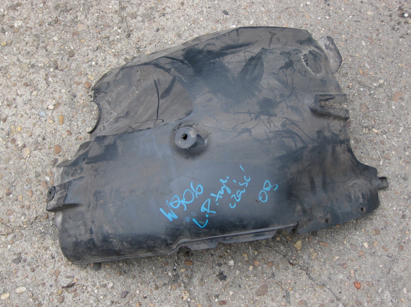 MERCEDES SPRINTER W906 mudguard left front A9066841277