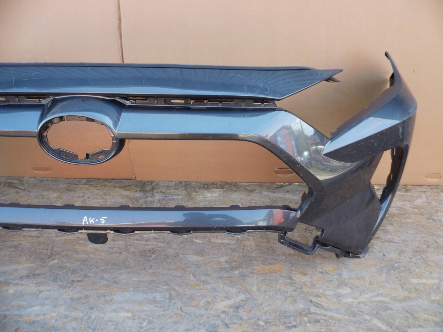 Toyota RAV4 v 2018-2022 bumper front front