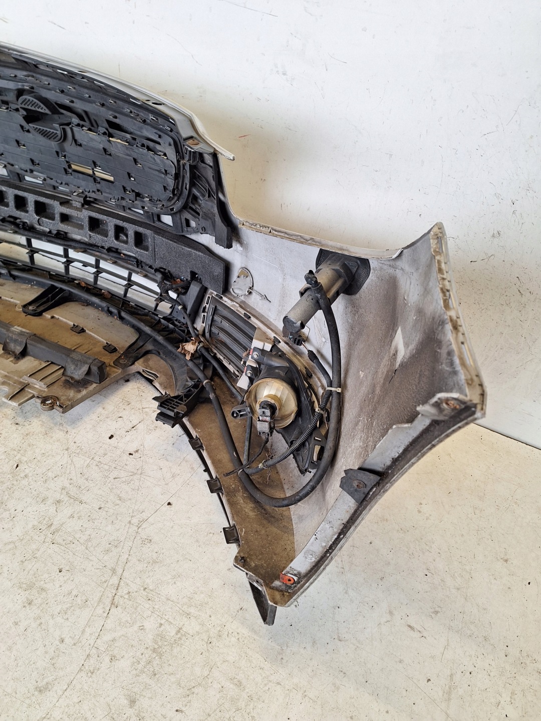 OPEL INSIGNIA A 08-13 bumper XENON + PDC