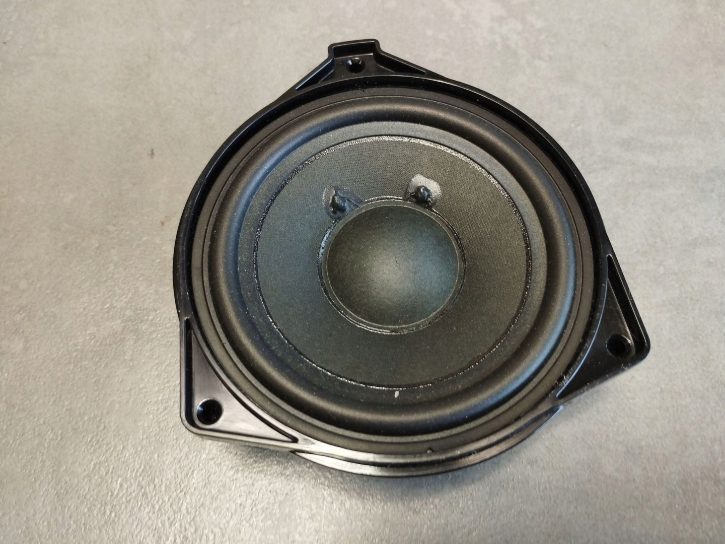 Mercedes-Benz S W222 2014 speaker A2228200602