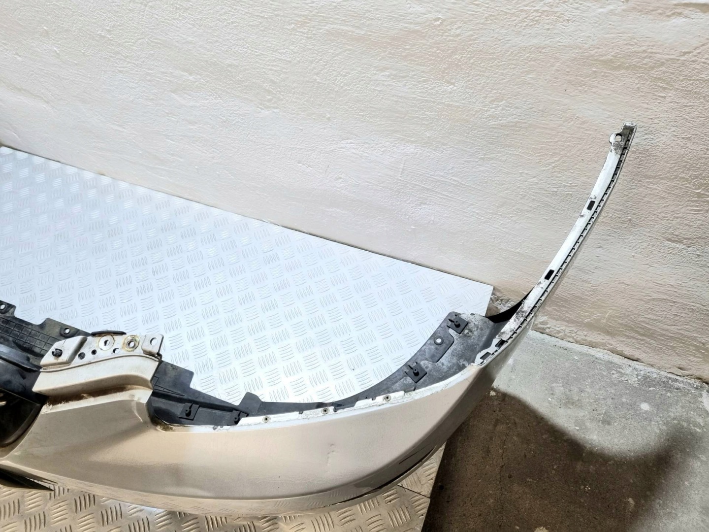 bumper front Kia Carens 2 FG 2009 865111D050