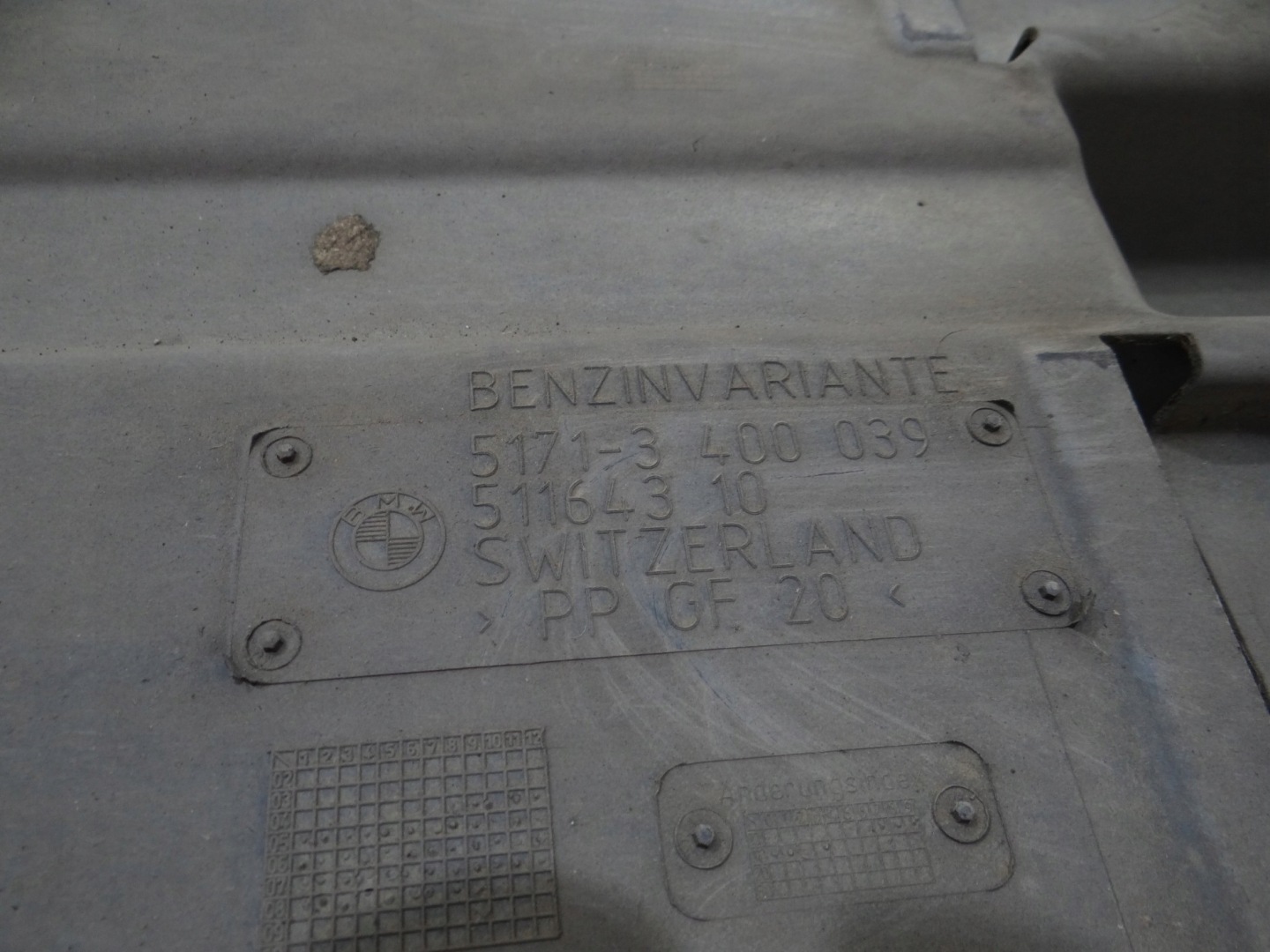 cover chassis left rear part BMW X3 E83 LCI 3400039