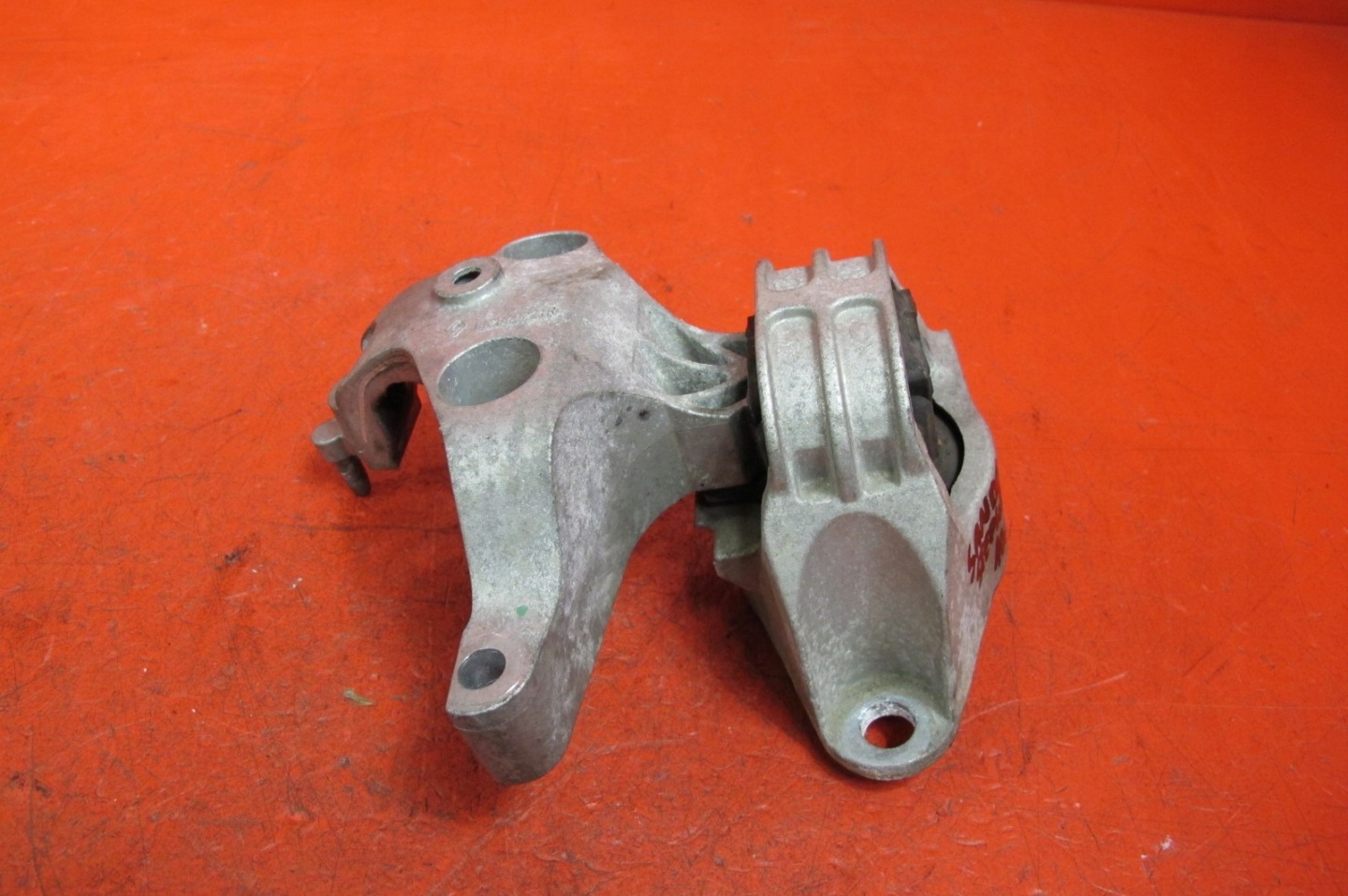 DACIA SANDERO and STEPWAY 1.5 DCI K9K792 holder engine mount 112849221R