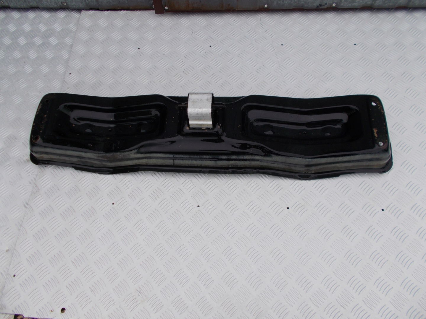 Mercedes Sprinter 906 Blech Airbag Halter unter Getriebe ORYG