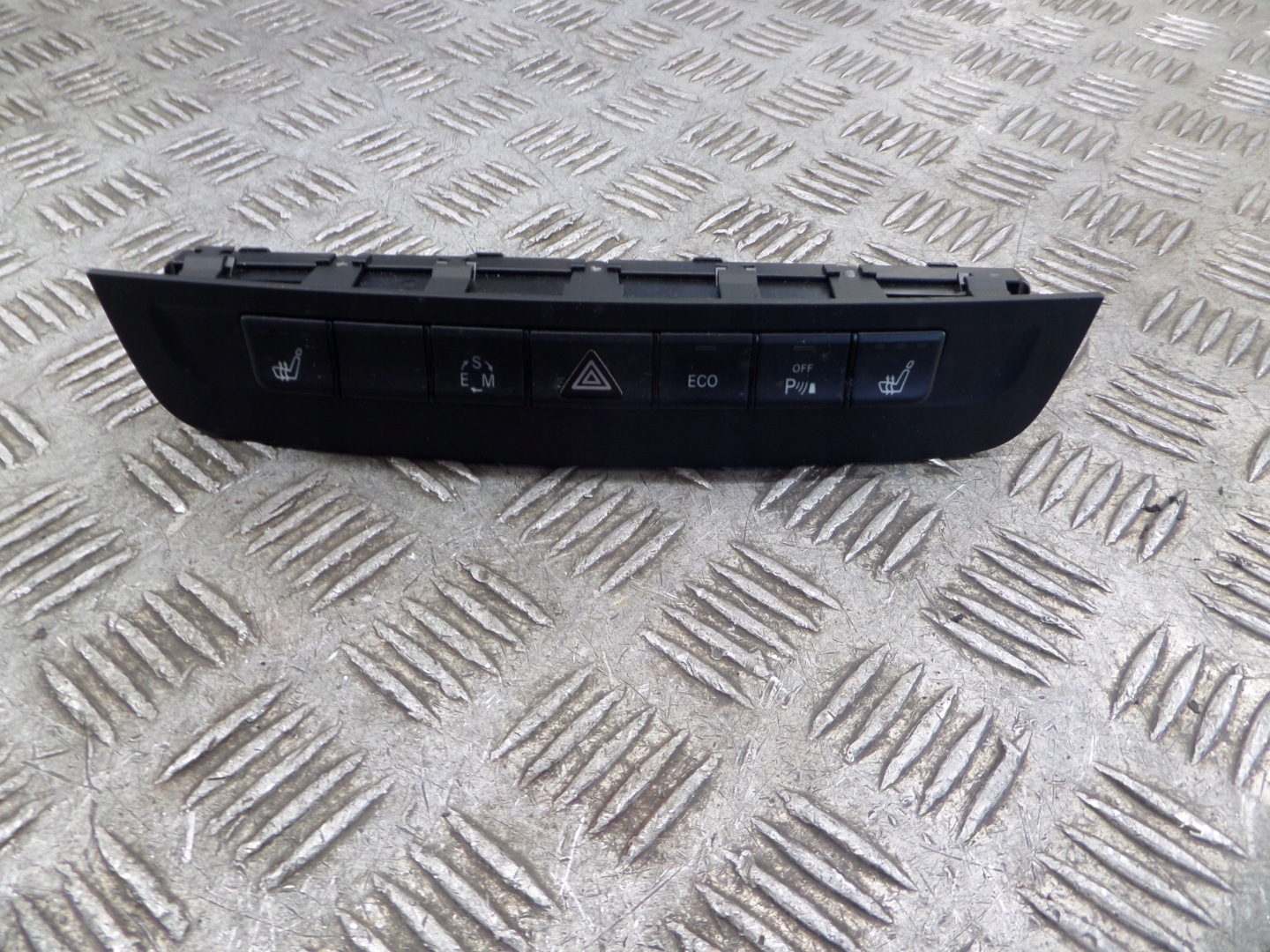 MERCEDES W176 PANEL des warnblickschalters GRZANIA Sitze A2469052201