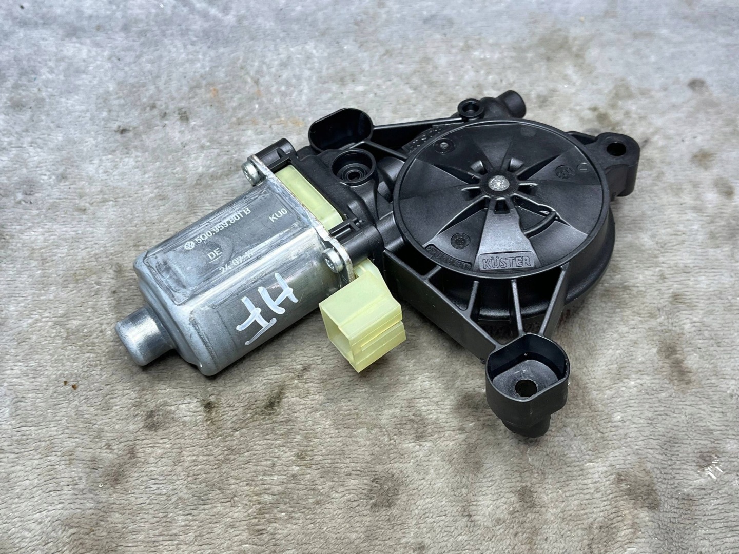 mini motor windows left front AUDI A3 5Q0959801B OE !J