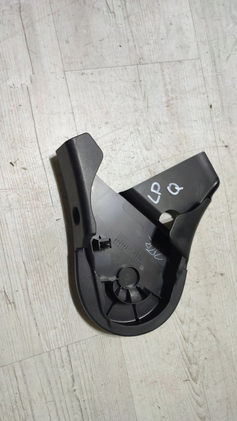 Nissan Qashqai 16r 1.5dci front side left cover seat