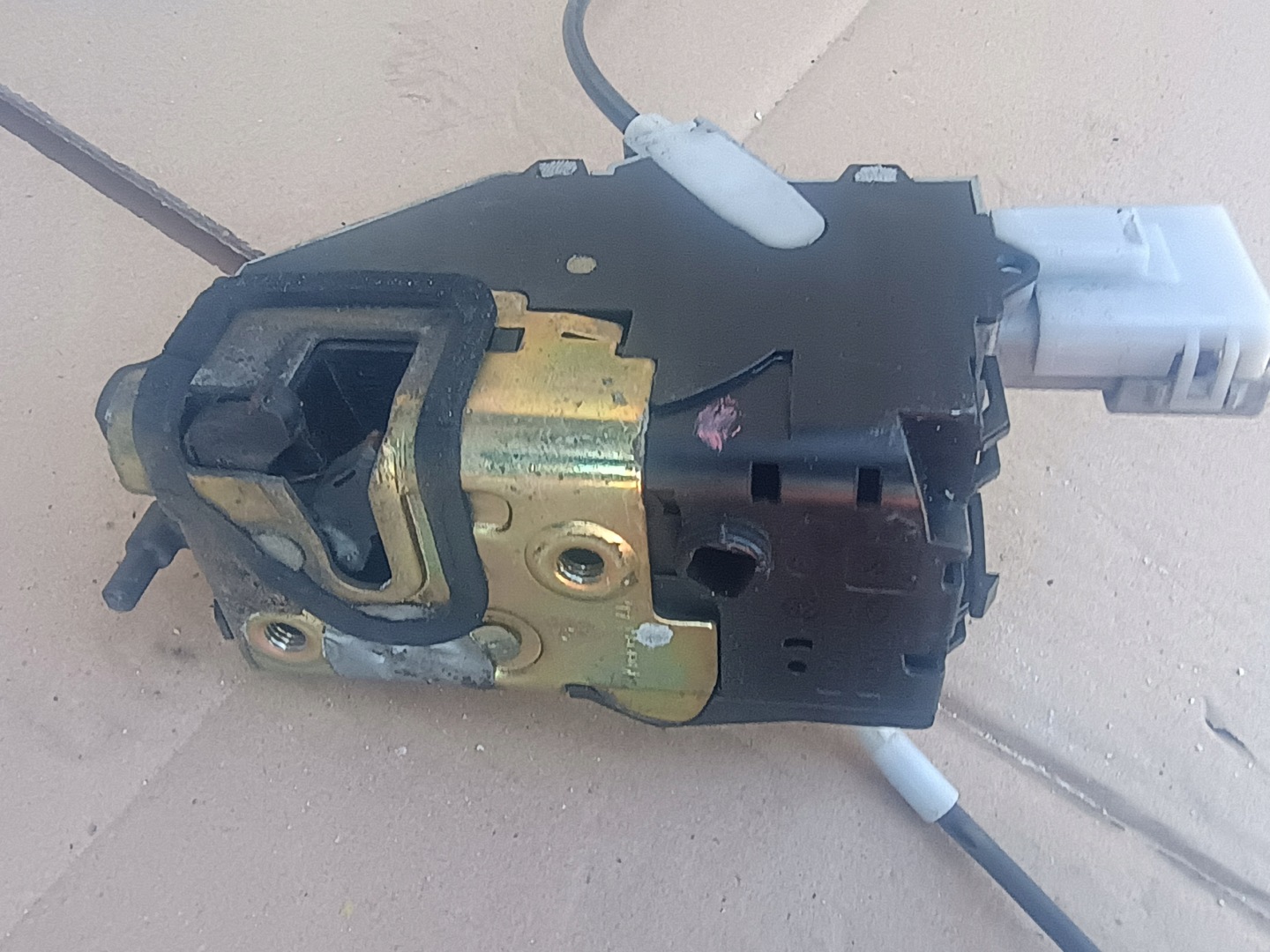 lock door rear part left 9659854380E PEUGEOT 407