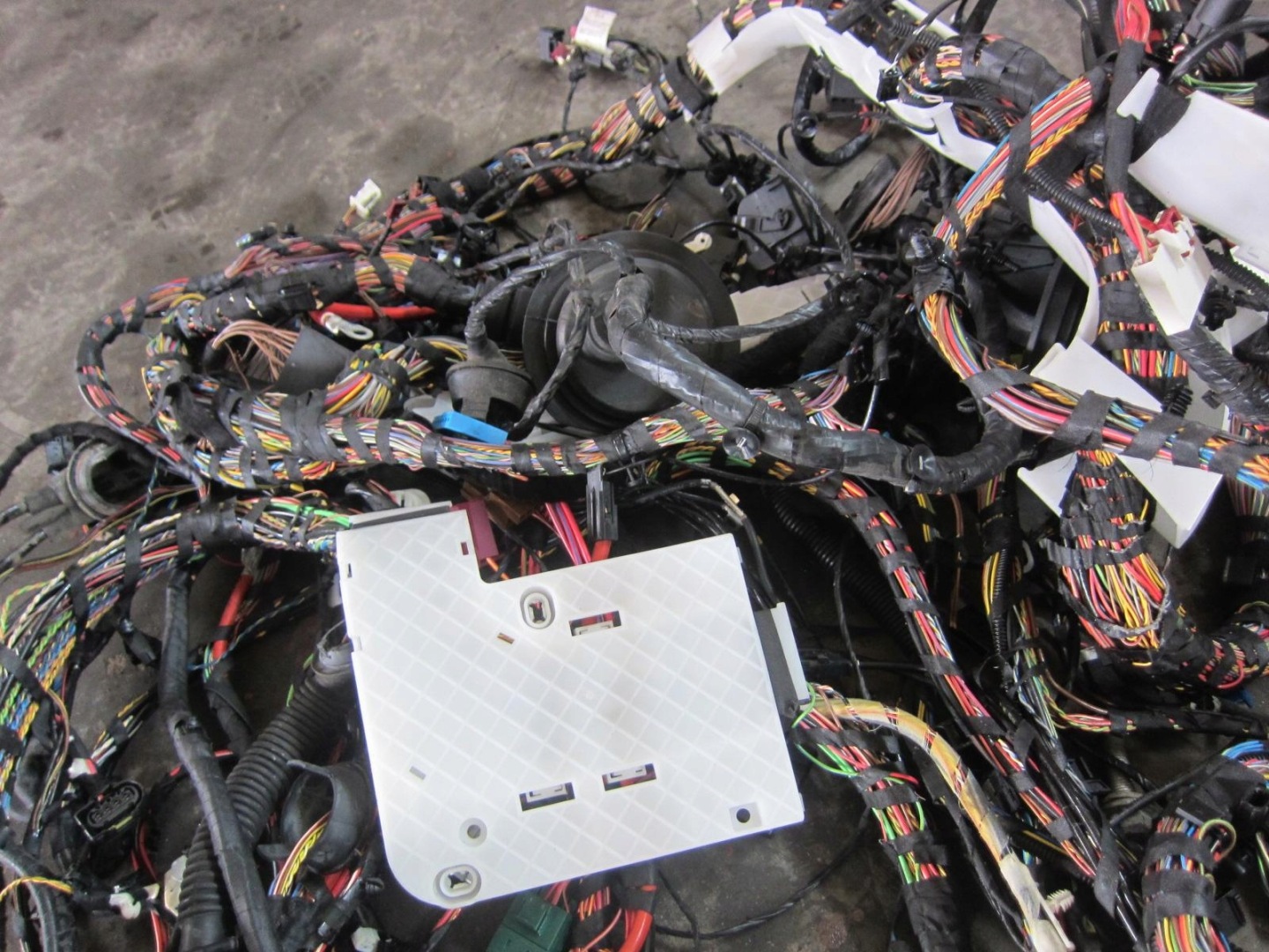 BMW X3 F25 N20 bundle wiring electrical 2219089