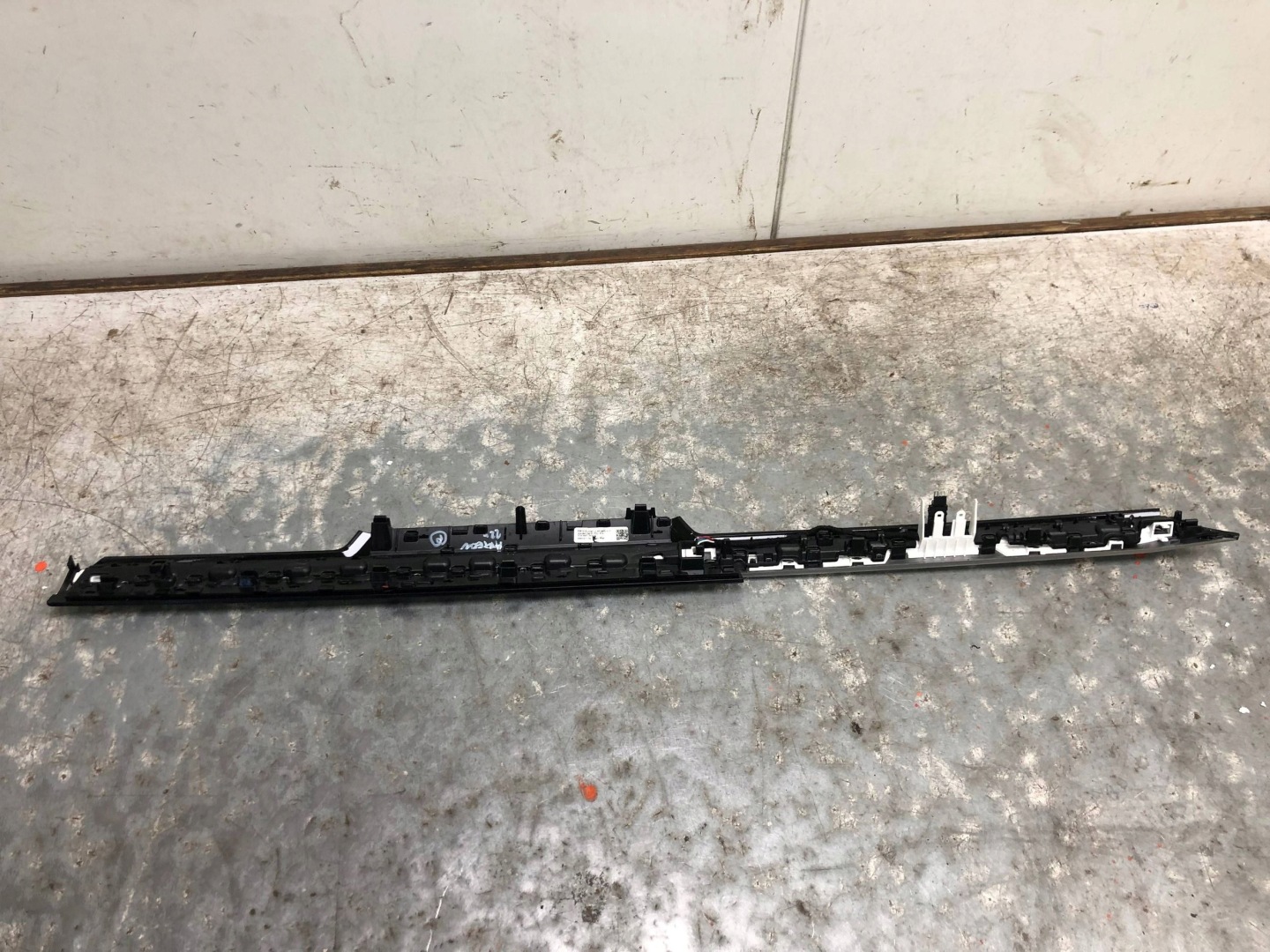 Moulage DEKOR Console YDU VW ARTEON 3G8853262P