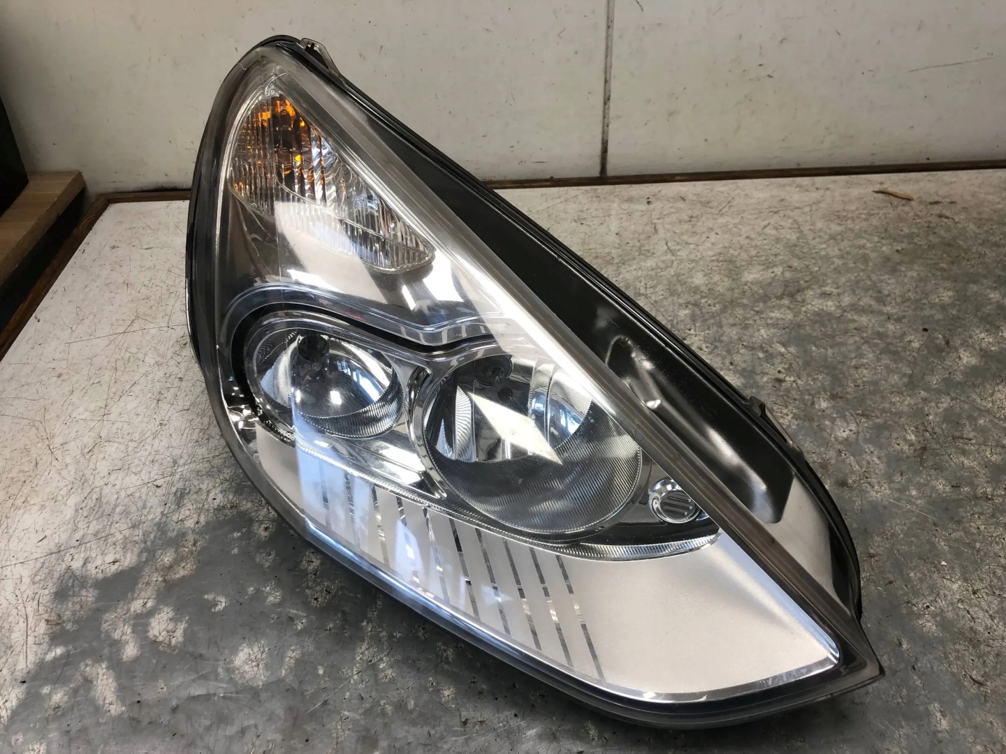 light right front FORD S-MAX MK1 6M21-13W029-AH