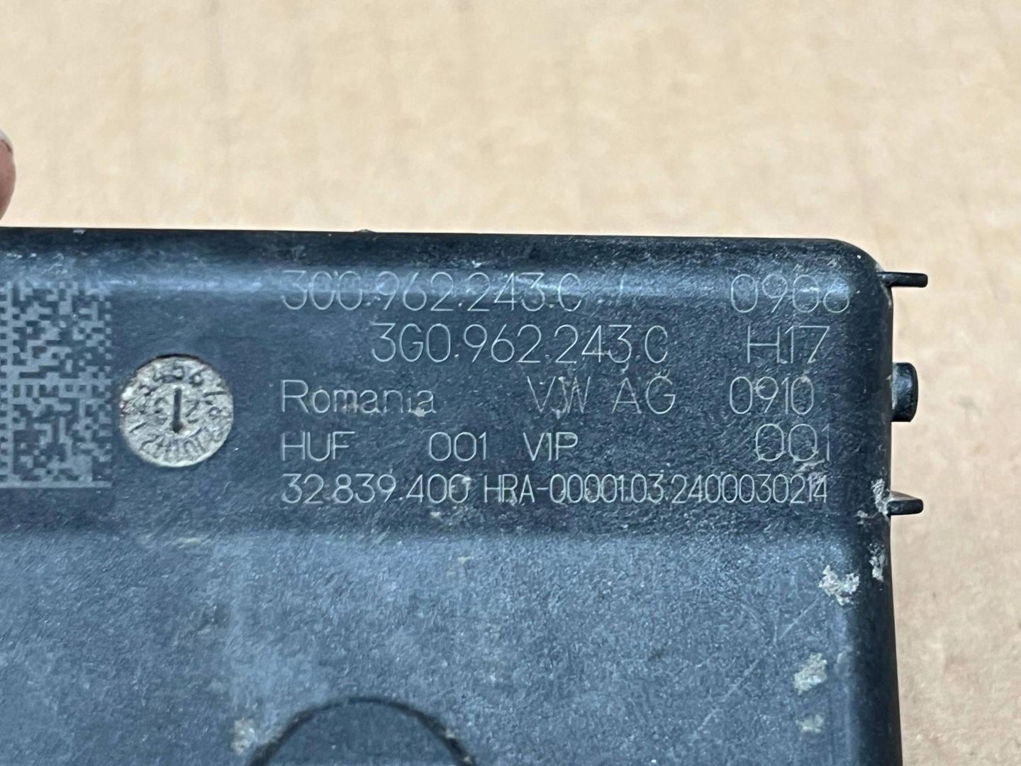 Module pour l’ouverture du capot VW AUDI PORSCHE 3G0962243C !J