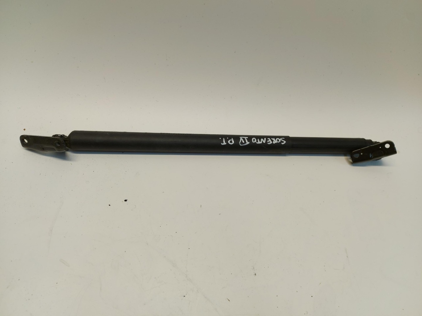 Kia Sorento IV 4 damper bonnet boot right rear part 81841-p2100
