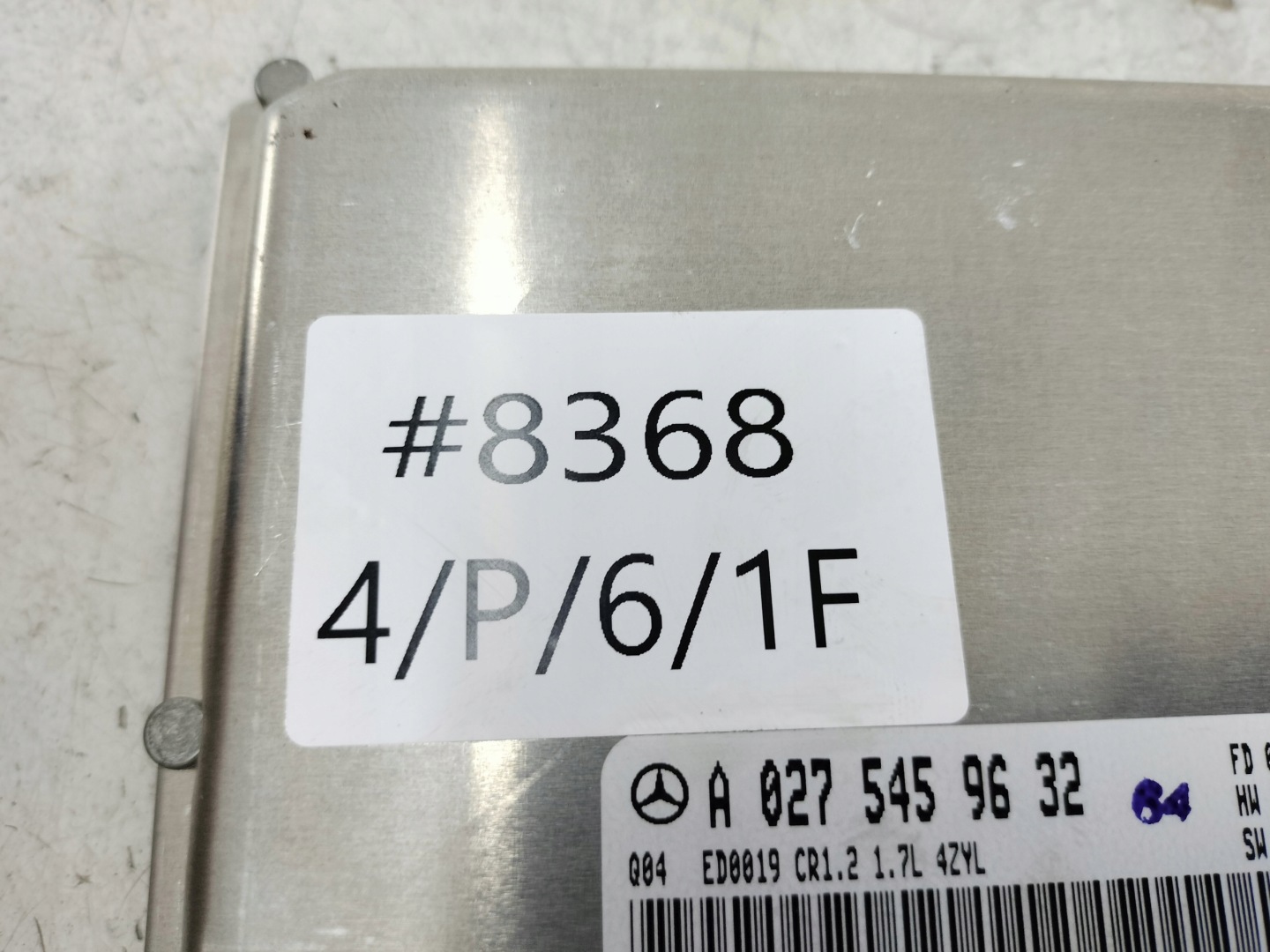 computer control unit of the engine 0281010039 A0275459632 MERCEDES W168