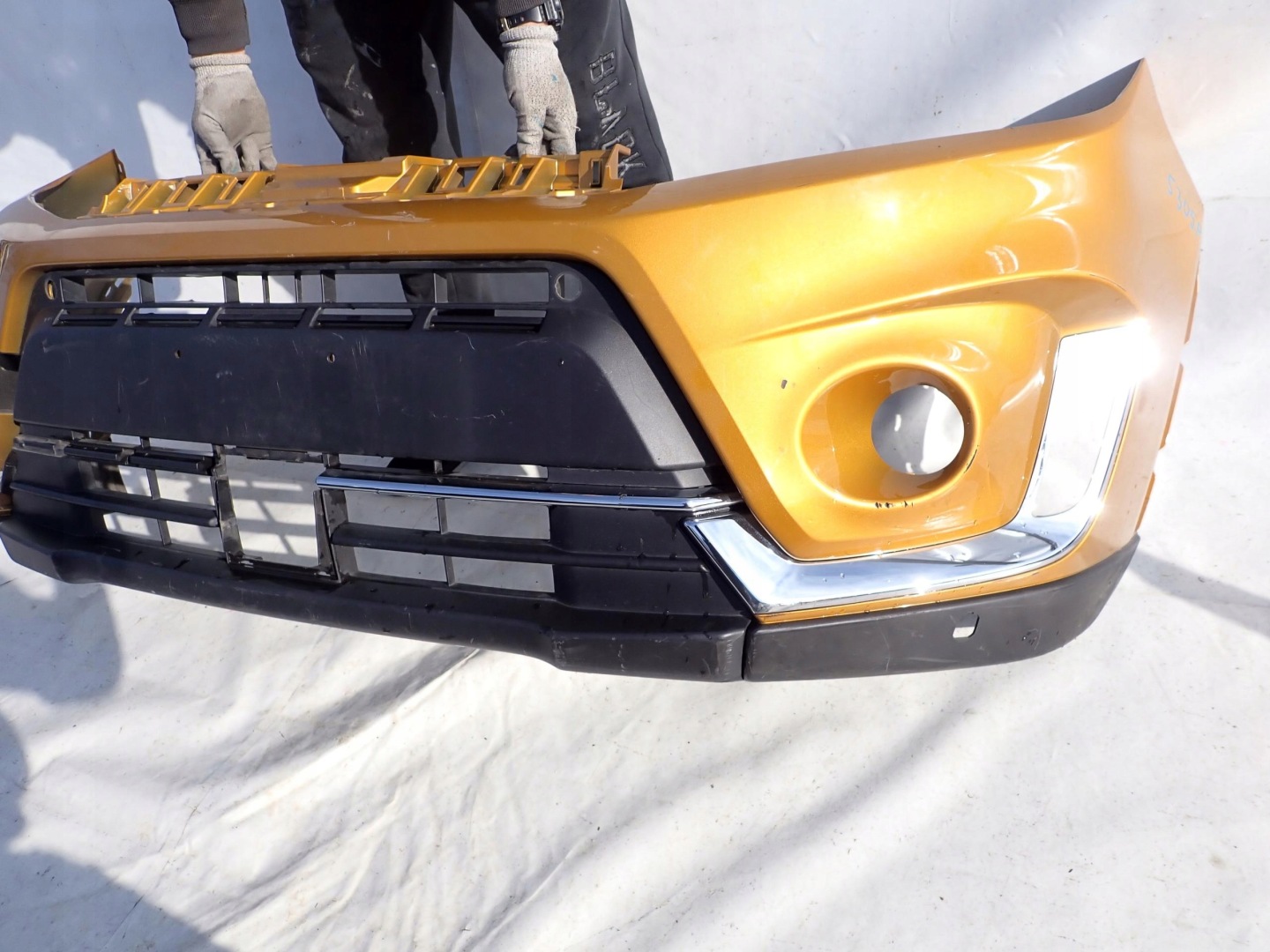 SUZUKI VITARA II 2 LIFT 18- bumper front PDC