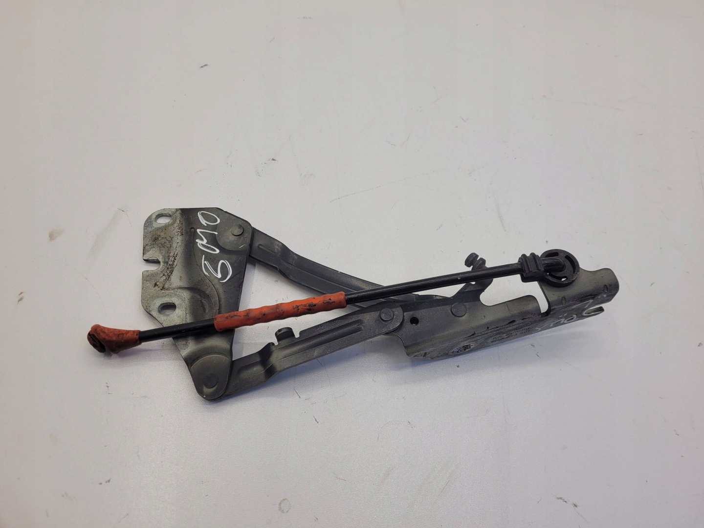 VW GOLF plus V 5 VI hinge bonnets left 5M0823301