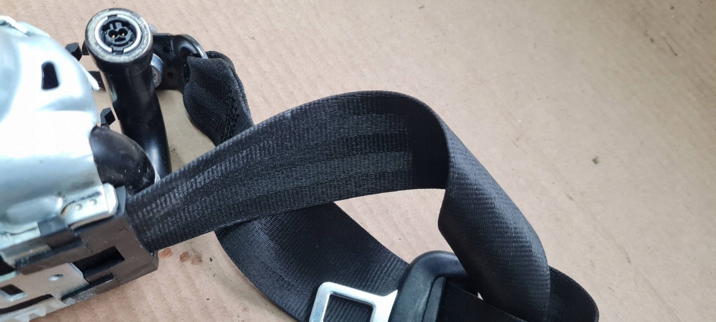A4 B9 8W Gurten Sicherheits links heck Spanner 8W0857805B