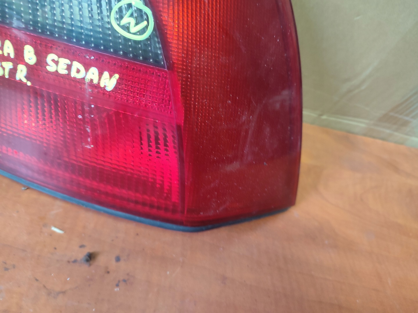 light right rear part rear right opel vectra b sedan