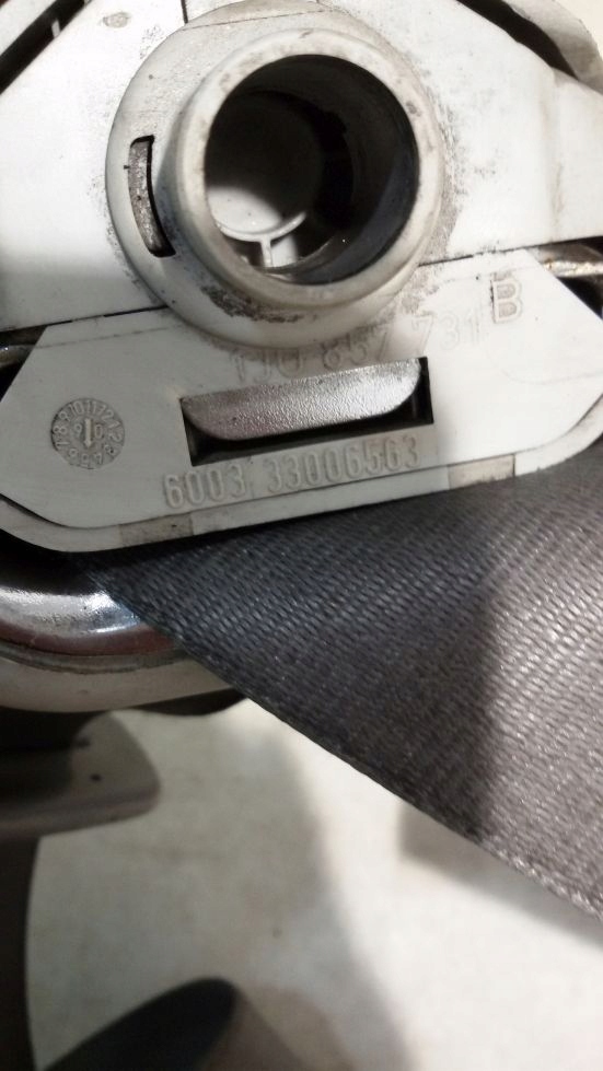 tension belt safety right front VW BORA 1.9 TDI 1J4857706AB