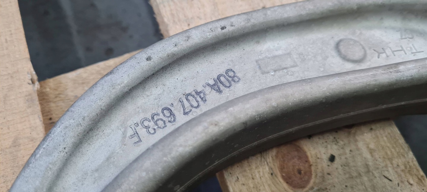 Q5 80A WHACZ lower left front front 80A407695C