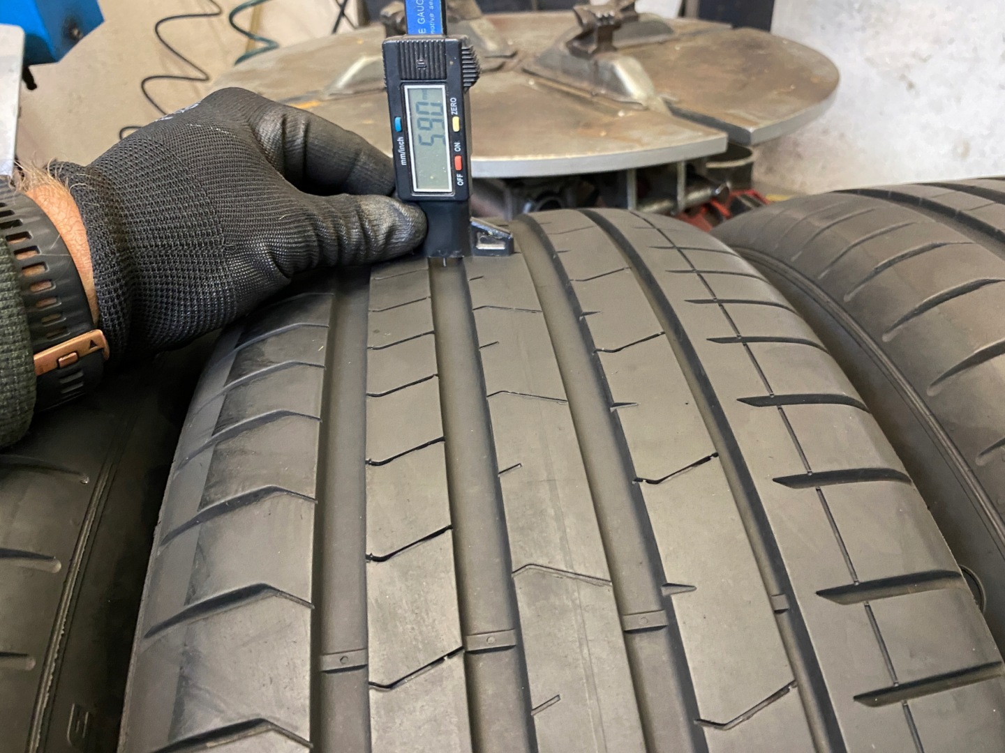 4 tyres summer 265/50R19 Pirelli P Zero PZ4 run flat 6mm