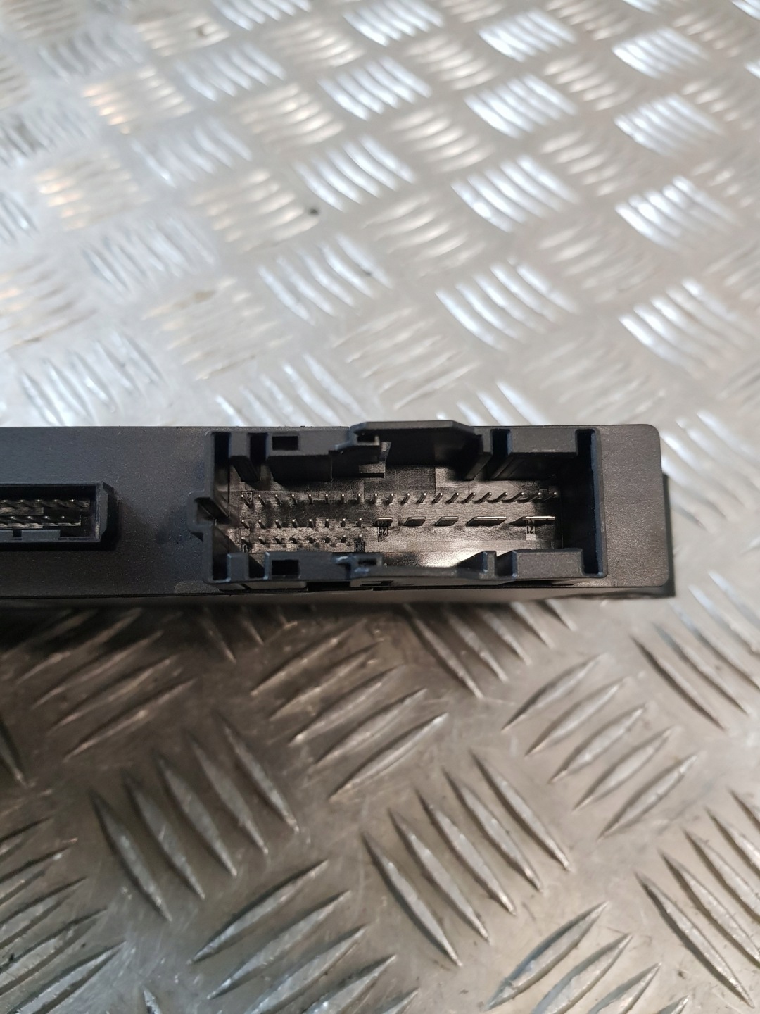 module unité de commande électronique uce CAS 9147220 BMW E90 08R