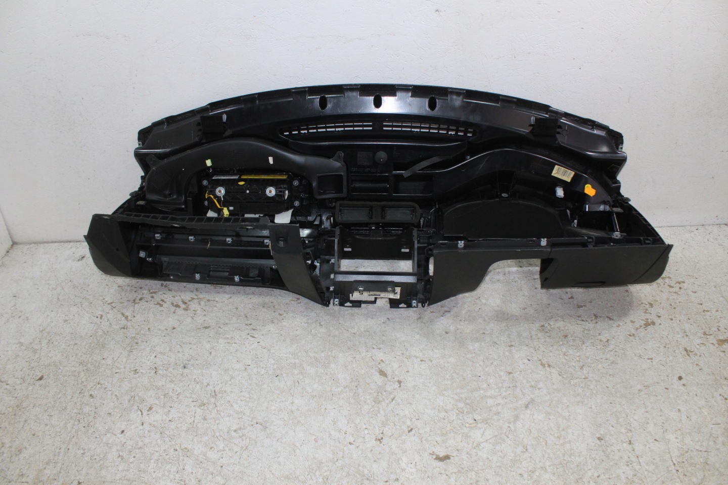 VW Passat B6 console dashboard instrument panel original