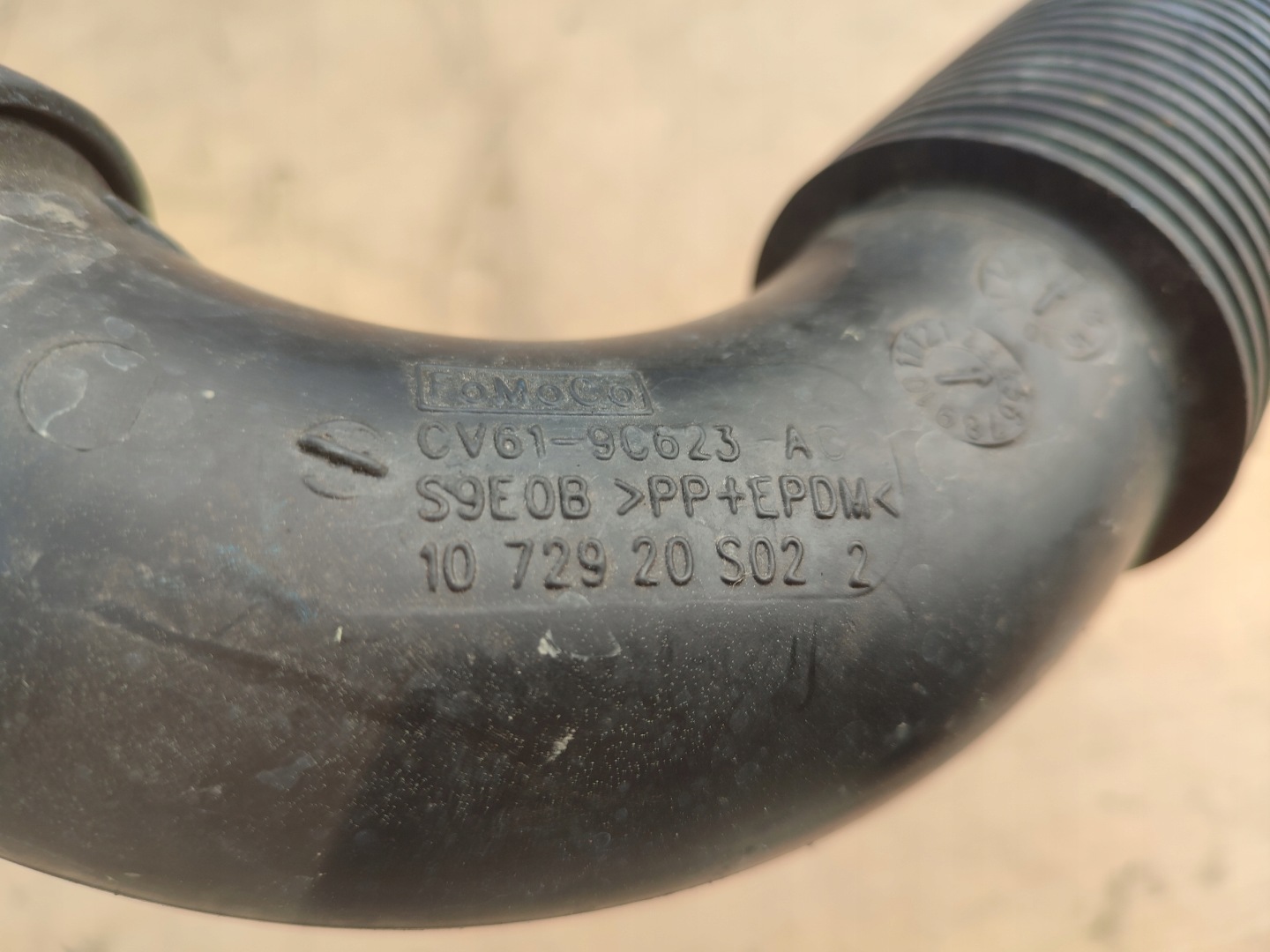 pipe air FORD FOCUS MK3 1.0 EB CV61-9C623-AC
