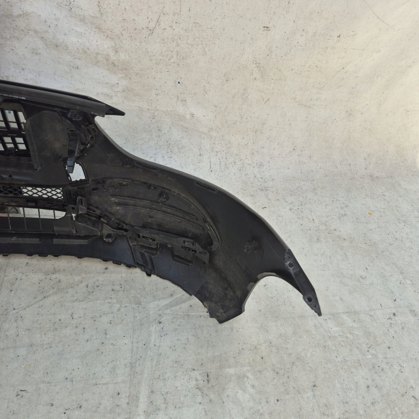 MERCEDES C-KLASA W206 21-> bumper front front PDC