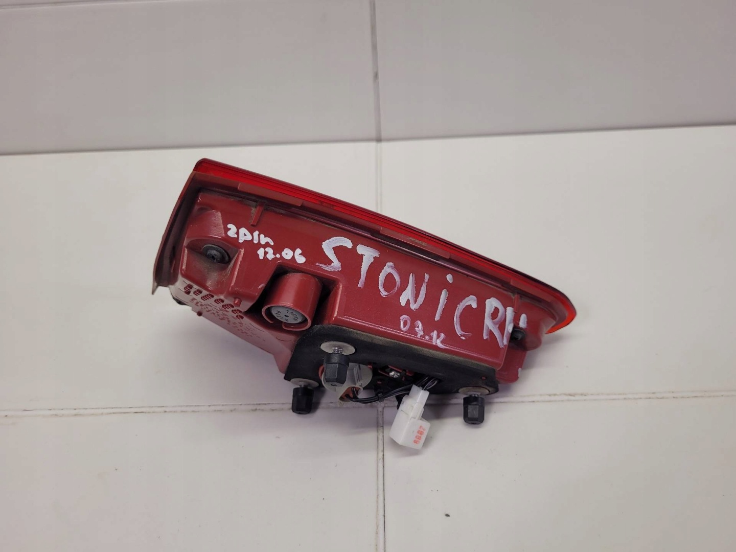 light rear to the bonnet right side Kia Stonic 2018 34764