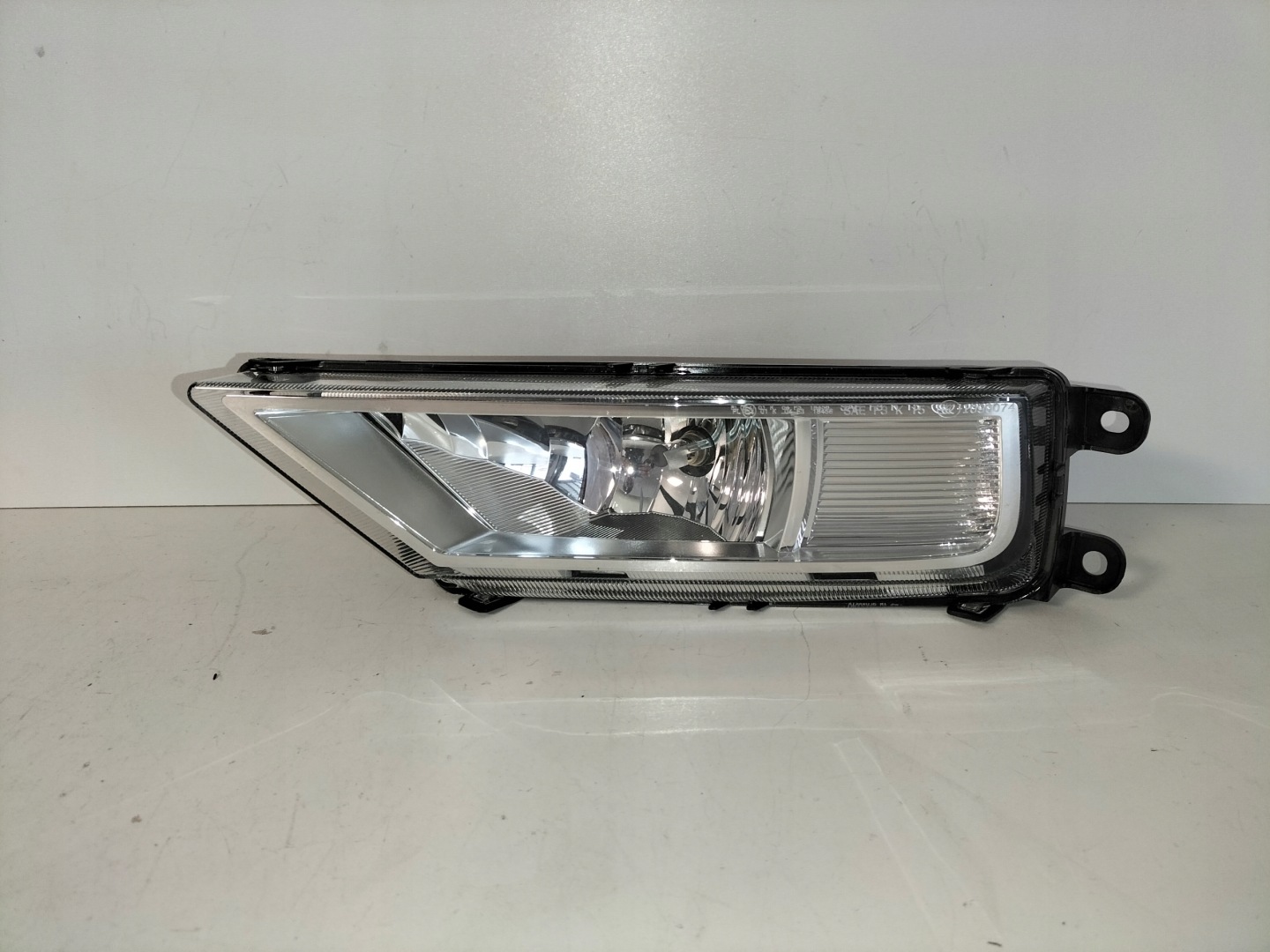 fog light light left VW TIGUAN II 16