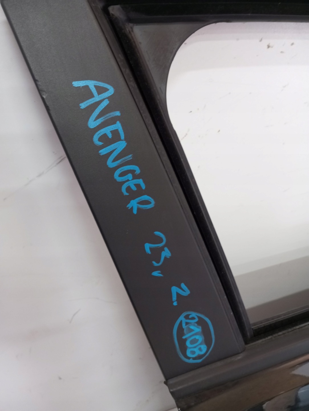 door right front JEEP AVENGER 23R