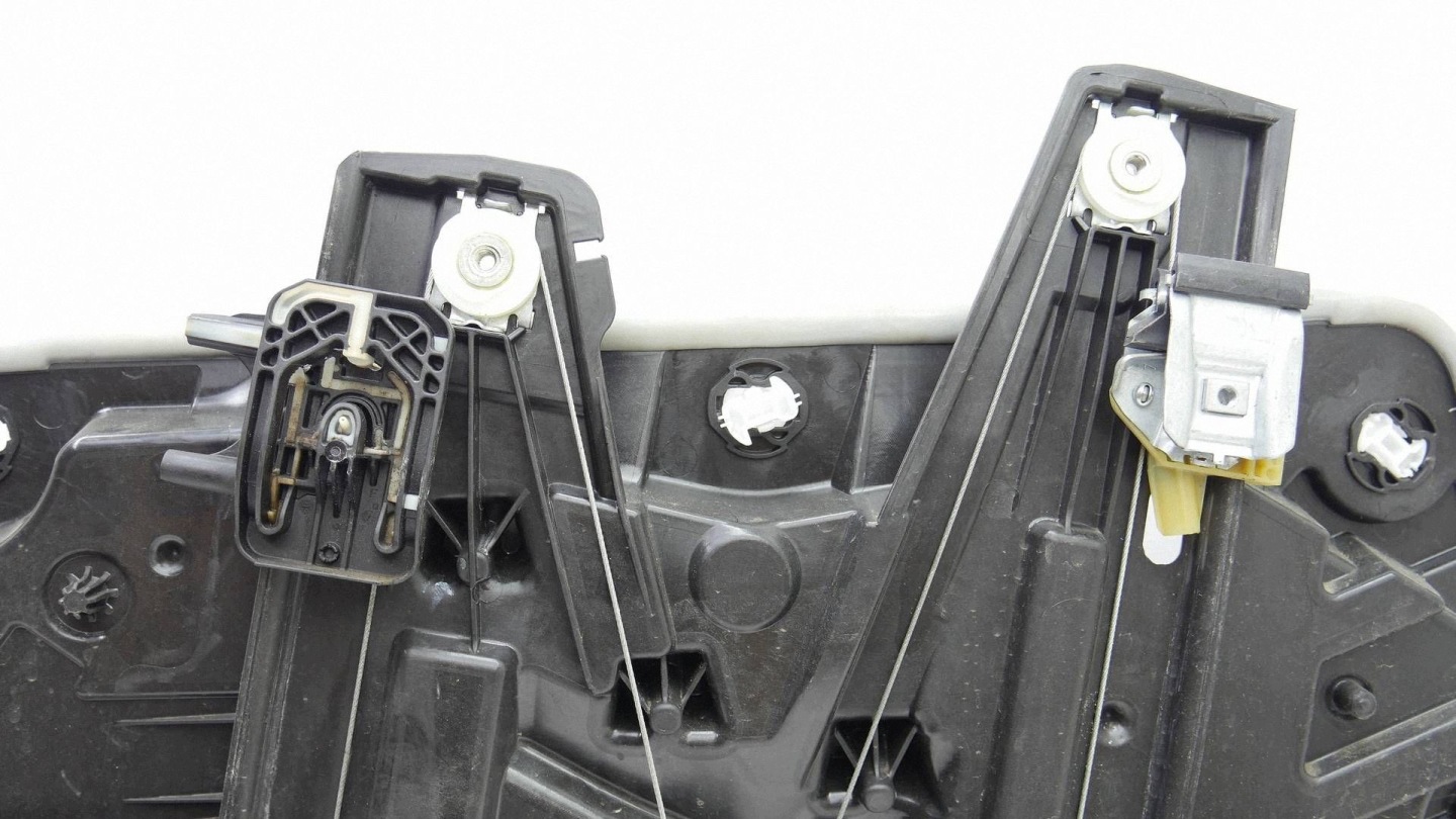 mechanism window regulator left front FORD PUMA MK2 L1TBS23201CD