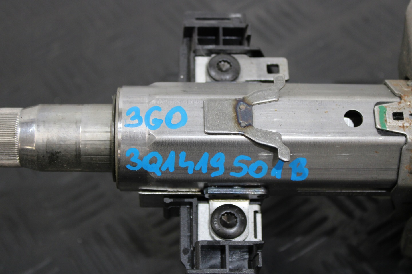 steering wheel rod 3Q1419501B VW PASSAT B8 3G0 3G9