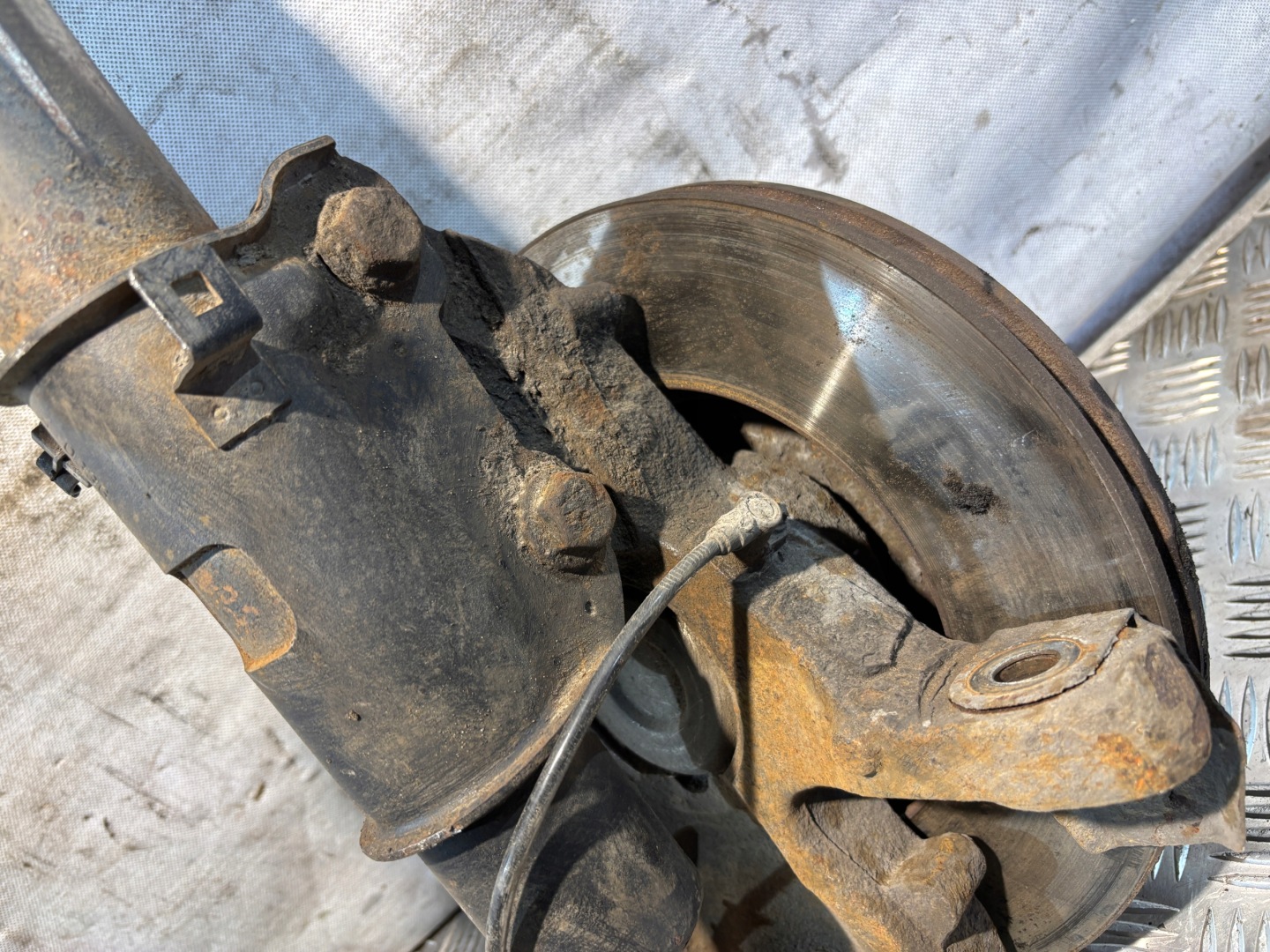 shock absorber swing left front Volkswagen Crafter and 2,5TDI
