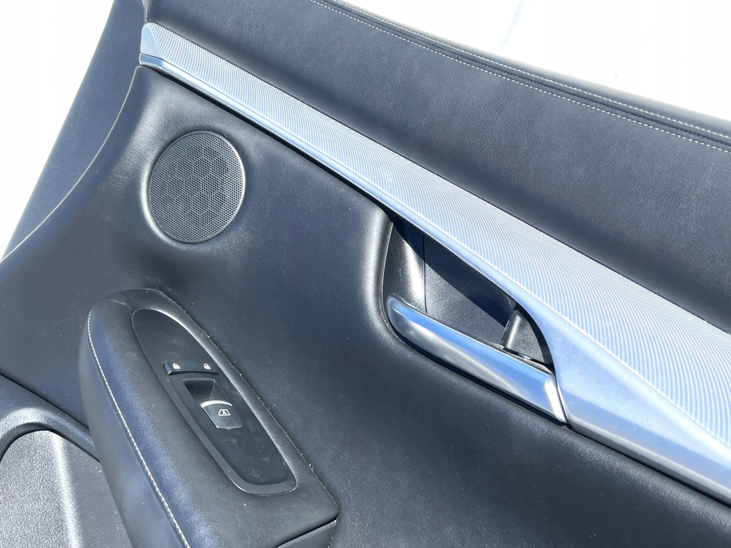 complete side door right front front INFINITI QX50 2018+ OE