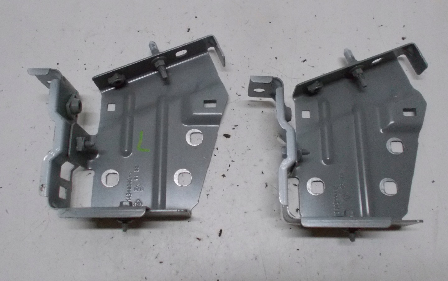 RENAULT MASTER III LIFT CHWYT Support plaque Aile Gauche 631438806R